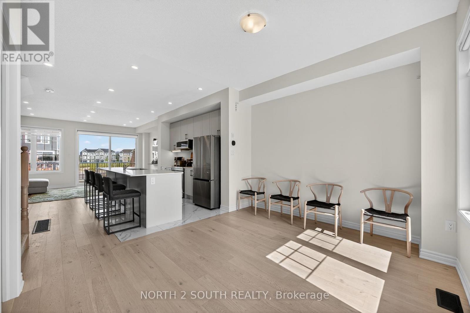 Photo 12 of 24 Abby Drive, Wasaga Beach ON