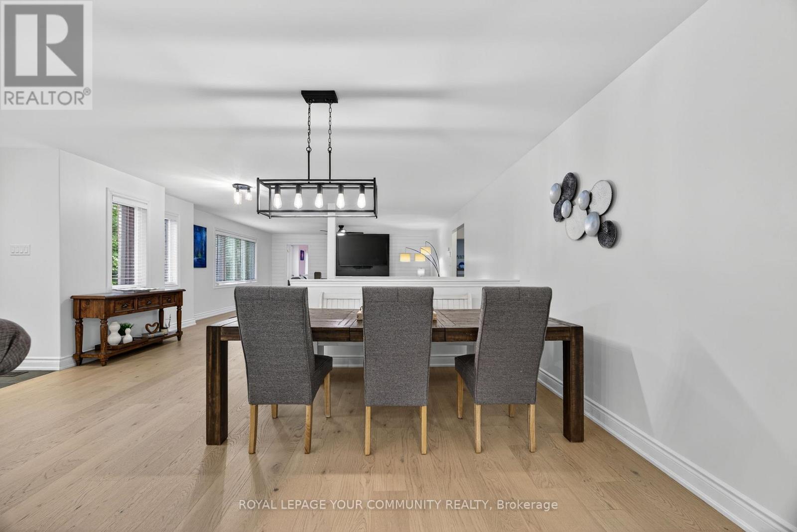 Photo 15 of 135 Huronwoods Drive, Oromedonte ON
