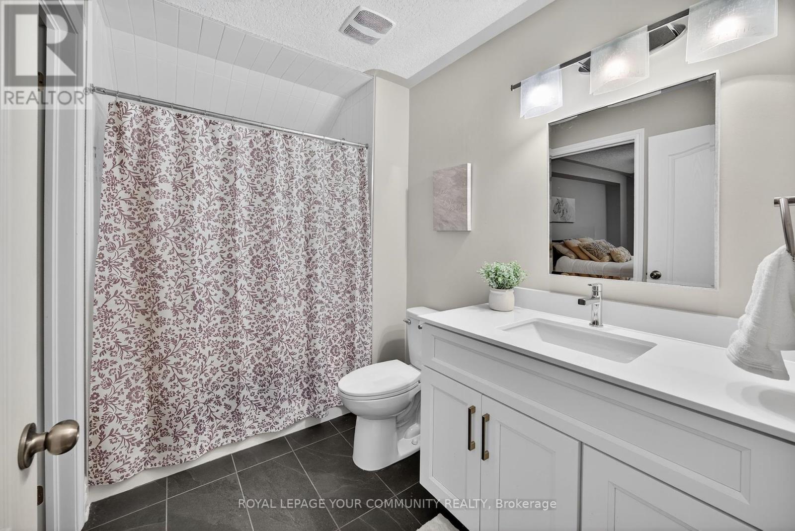 Photo 32 of 135 Huronwoods Drive, Oromedonte ON