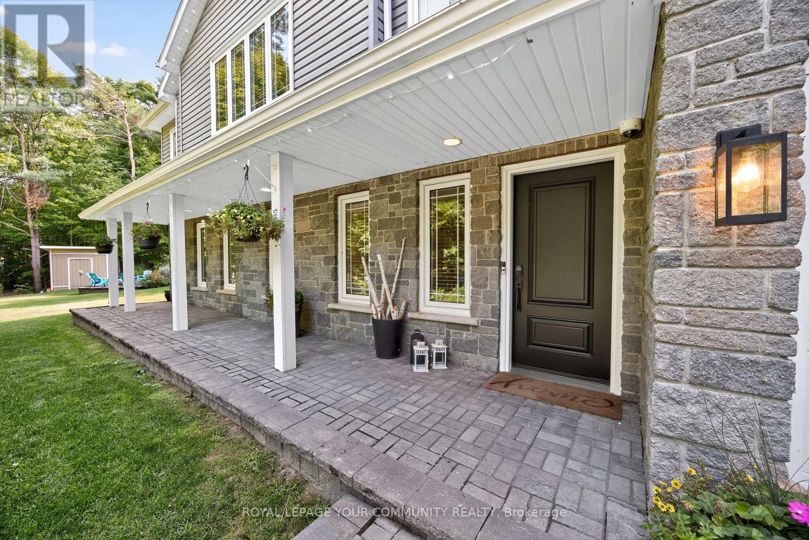 Photo 5 of 135 Huronwoods Drive, Oromedonte ON