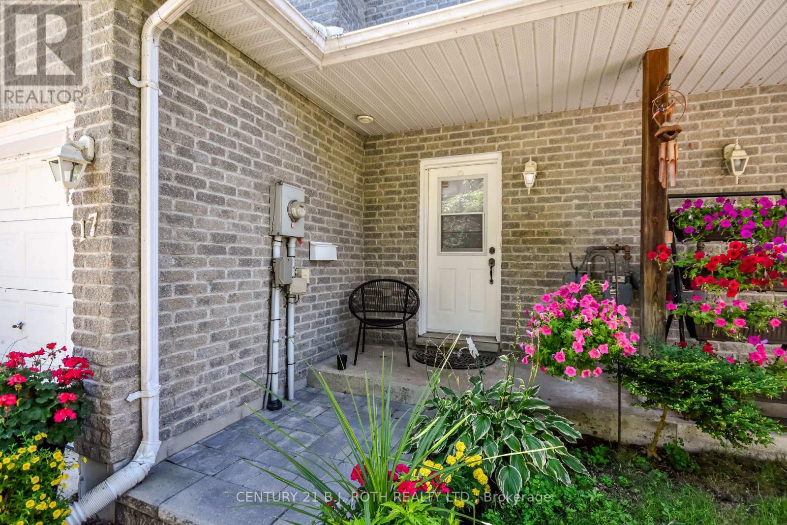 Photo 10 of 17 Vivian Lane, Orillia ON