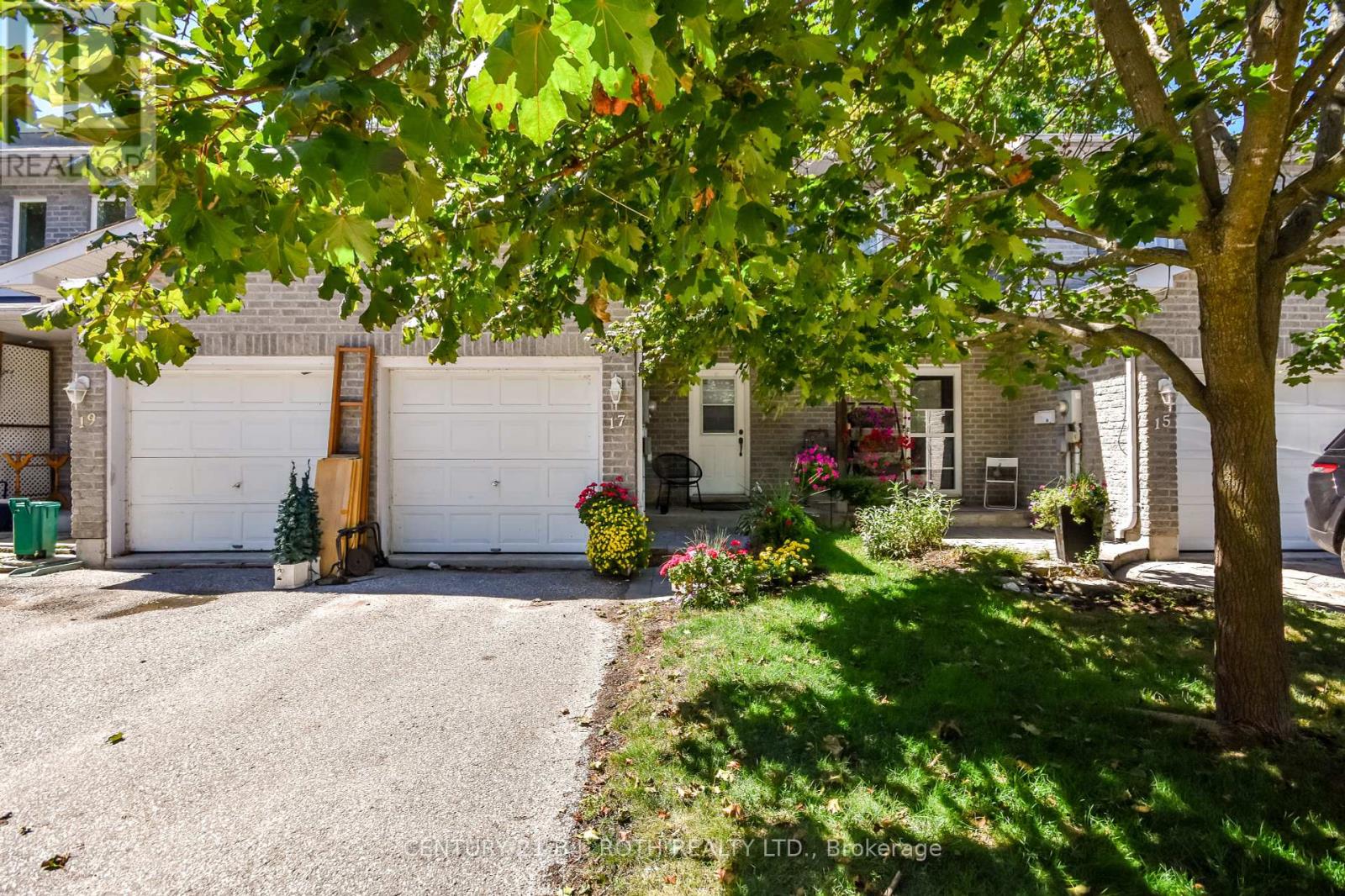 Photo 23 of 17 Vivian Lane, Orillia ON