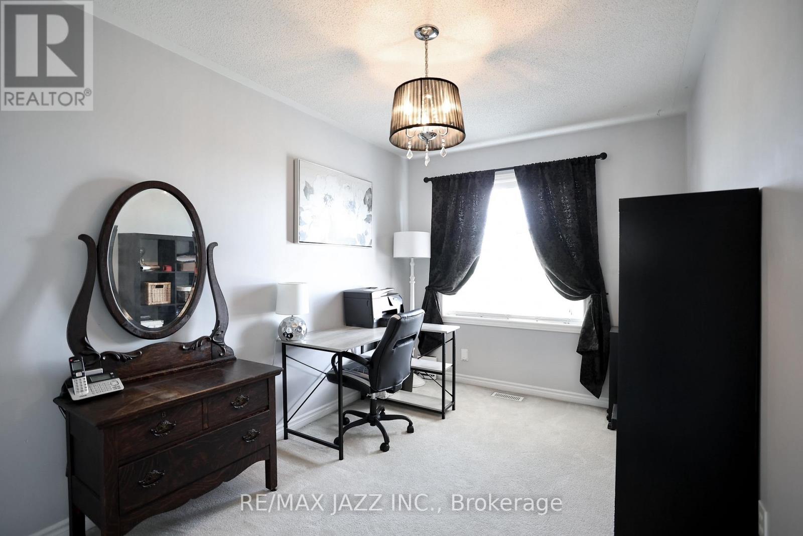 Photo 11 of 66 Kilgannon Avenue, Clarington ON