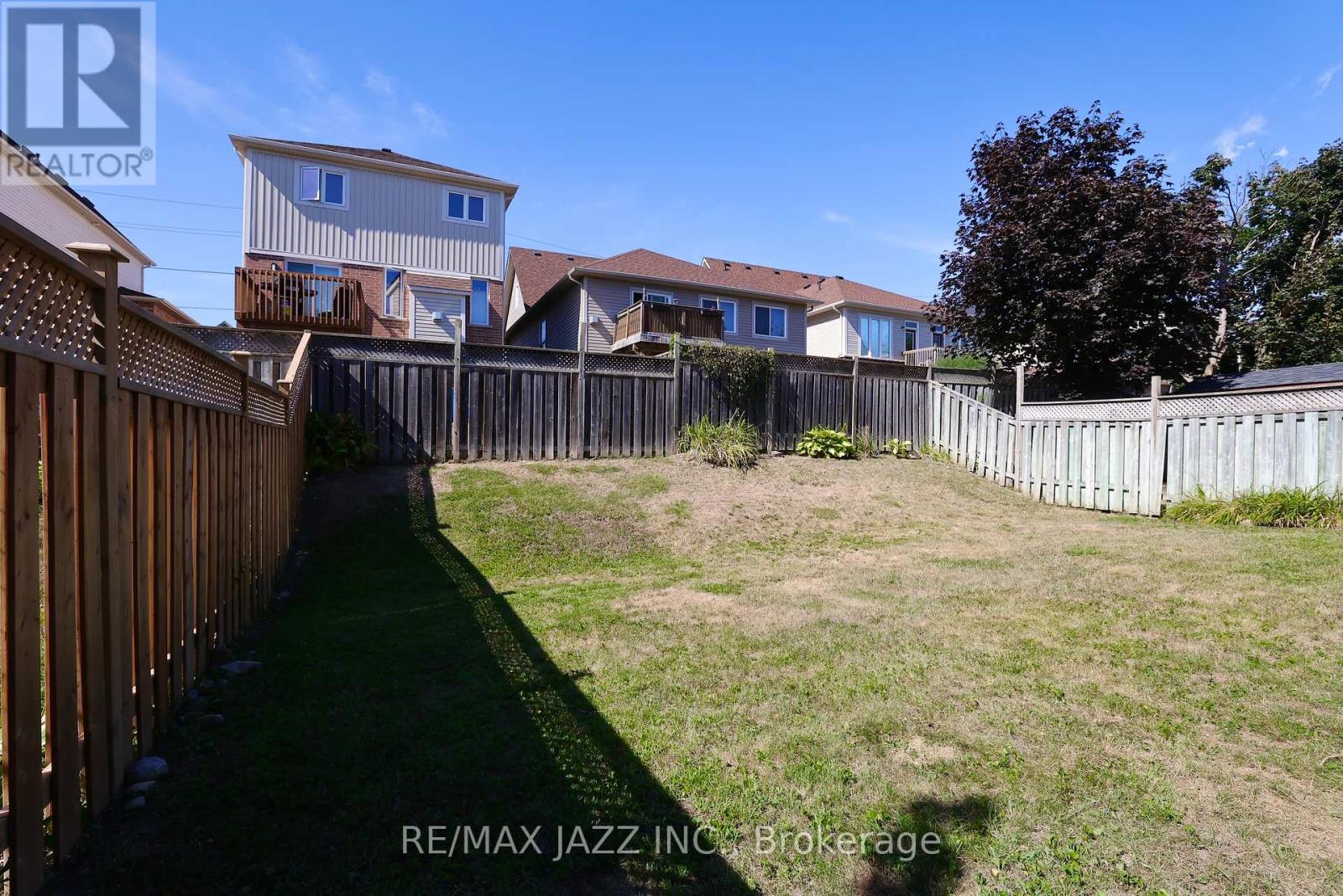 Photo 13 of 66 Kilgannon Avenue, Clarington ON