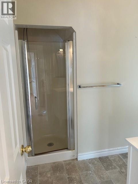 Photo 11 of 2232 Queensway Street, Burlington ON