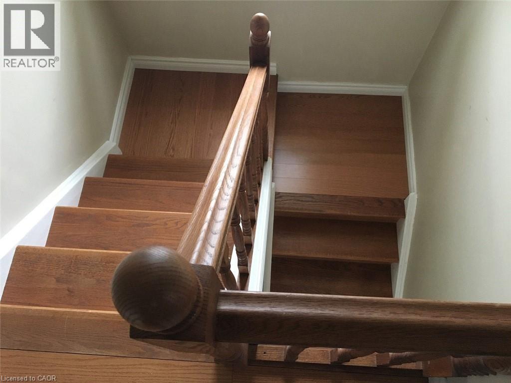 Photo 6 of 2232 Queensway Street, Burlington ON
