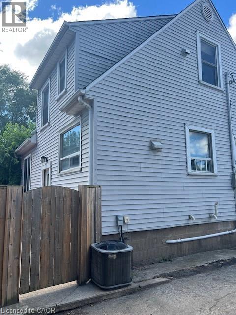 Photo 16 of 2232 Queensway Street, Burlington ON