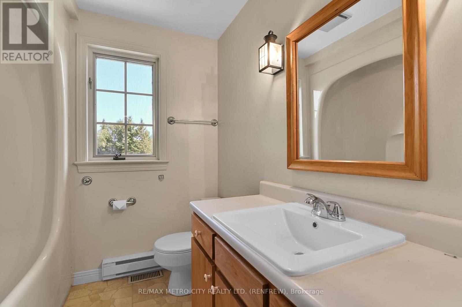 Photo 32 of 2928 Burnstown Road, Horton ON