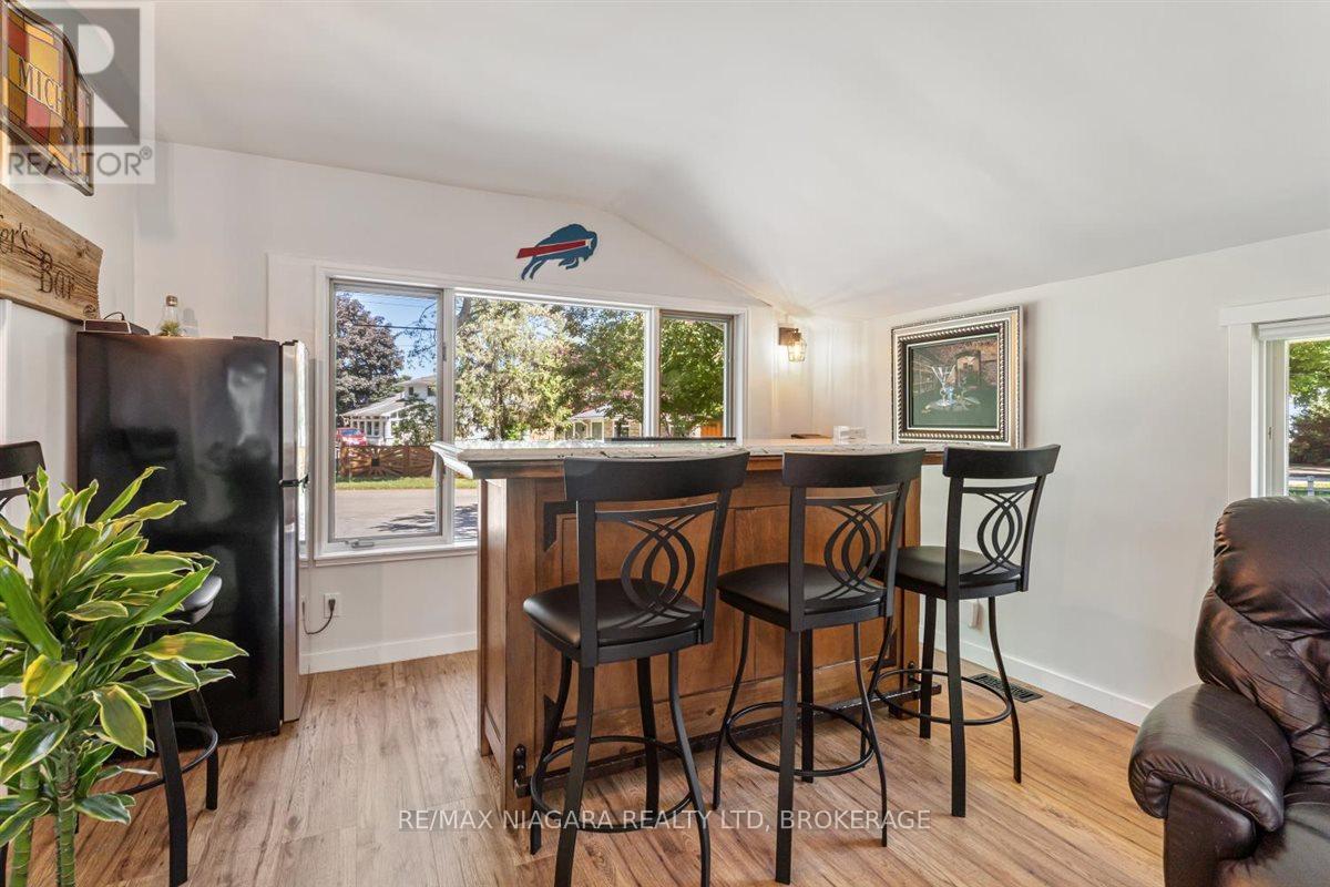Photo 26 of 62 Oakridge Crescent E, Port Colborne ON