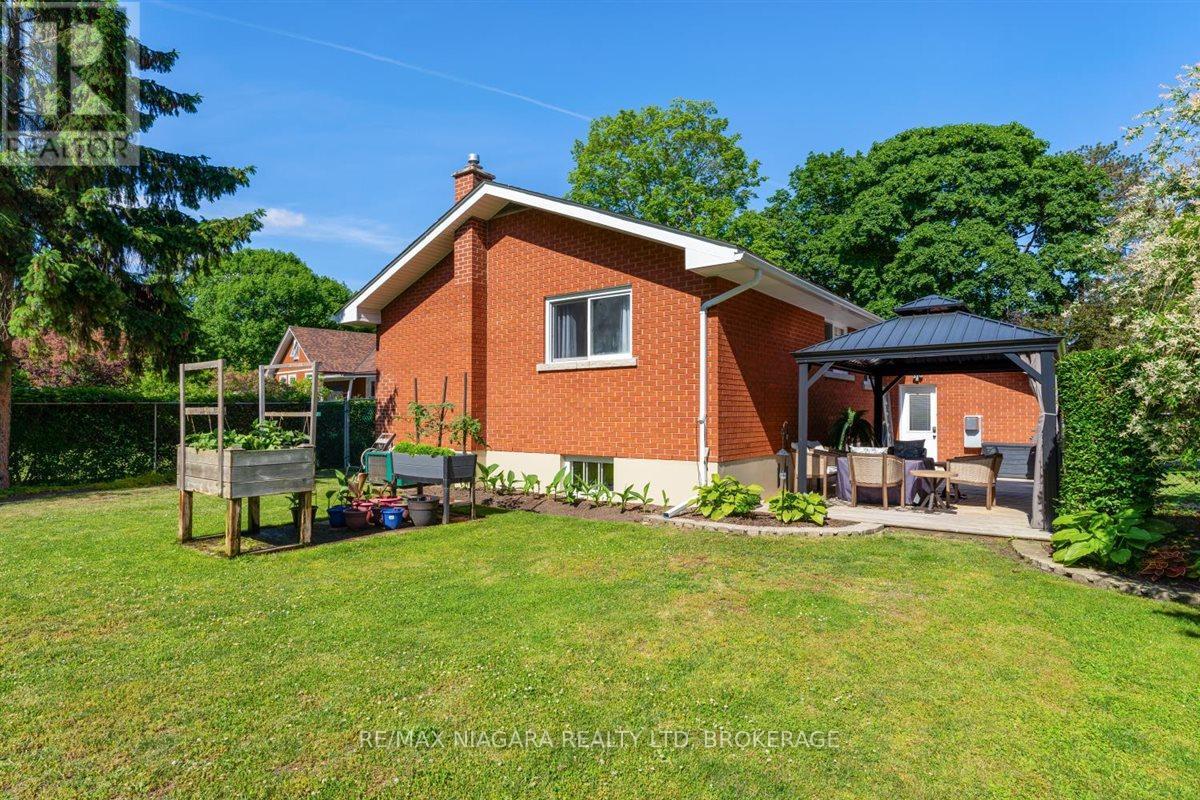 Photo 31 of 62 Oakridge Crescent E, Port Colborne ON