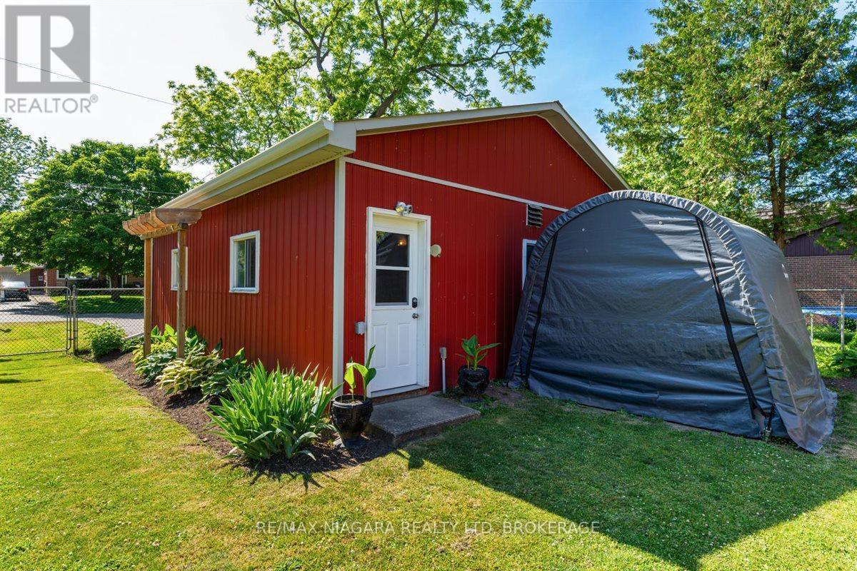 Photo 33 of 62 Oakridge Crescent E, Port Colborne ON