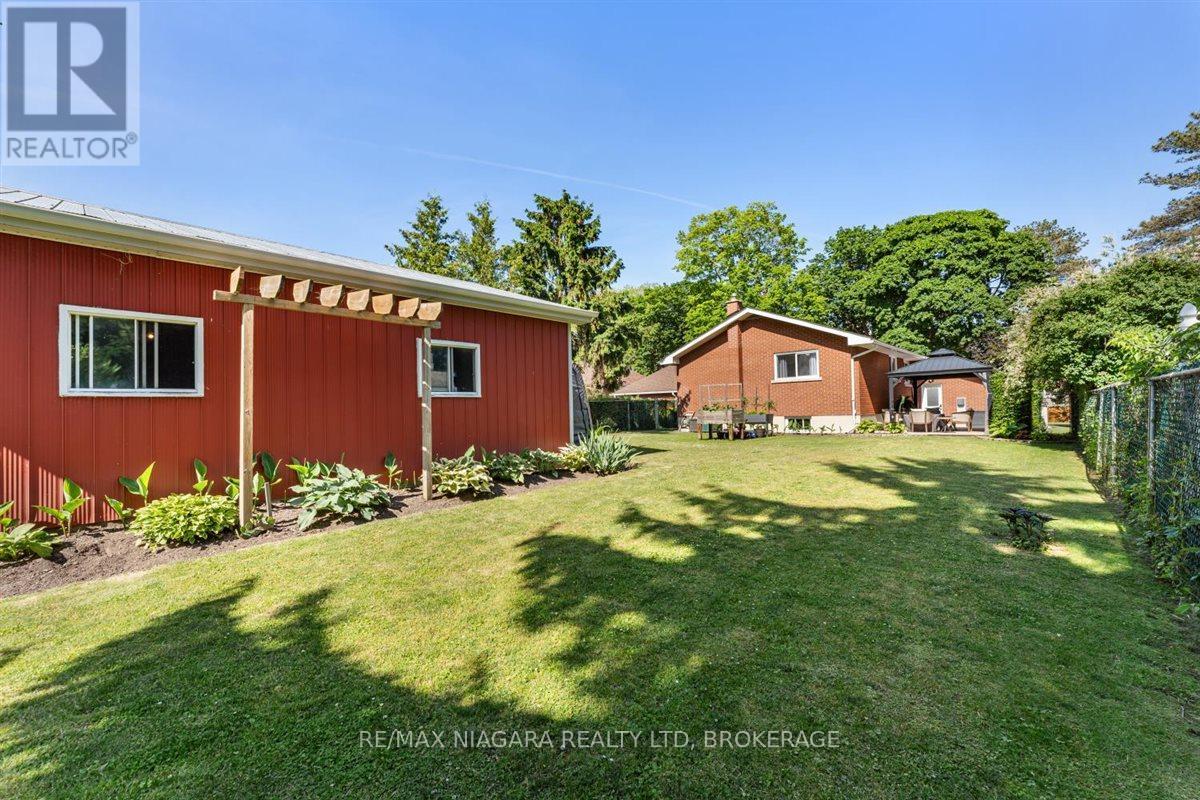 Photo 35 of 62 Oakridge Crescent E, Port Colborne ON