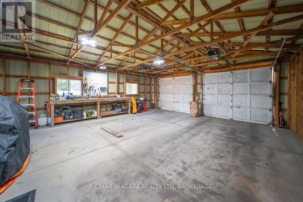 Photo 36 of 62 Oakridge Crescent E, Port Colborne ON