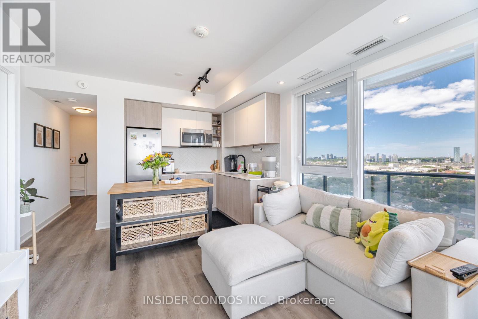 Photo 14 of 2304 36 Zorra Street, Toronto ON