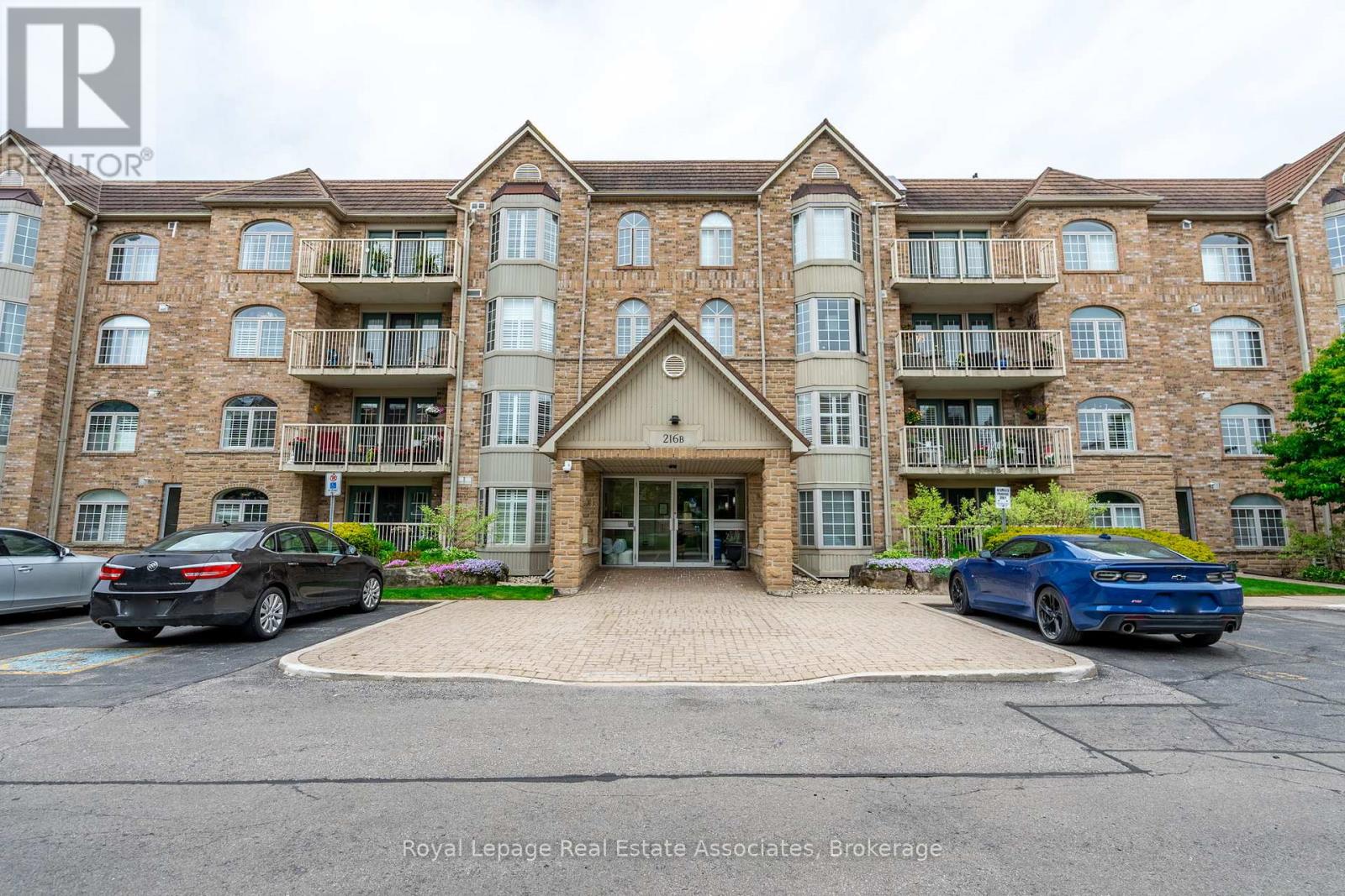 Photo 2 of B 208 216 Plains Road W, Burlington ON