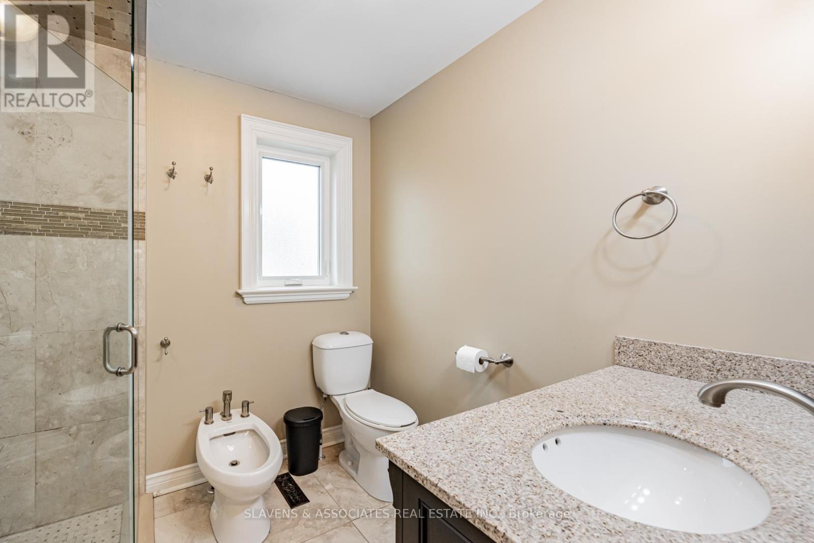 Photo 17 of Main Flr 159 Spalding Road, Toronto ON