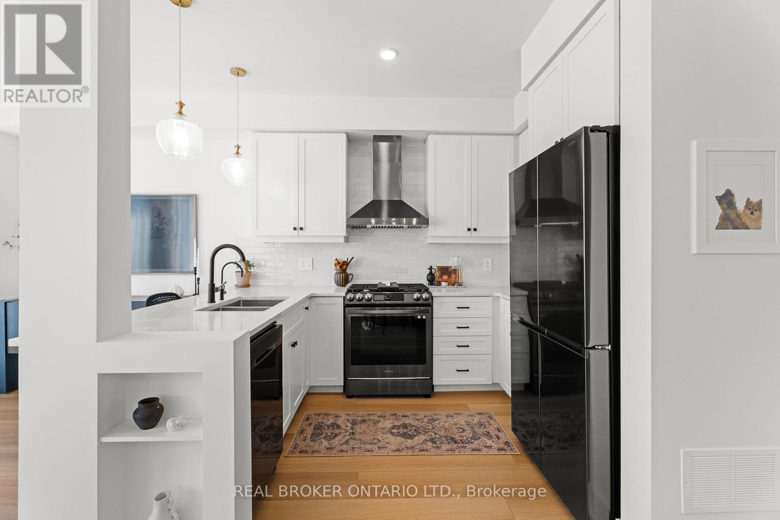 Photo 19 of 22 690 Broadway, Orangeville ON