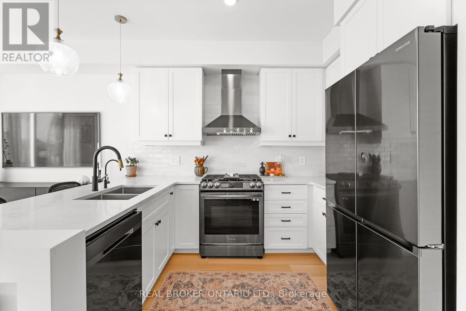 Photo 23 of 22 690 Broadway, Orangeville ON
