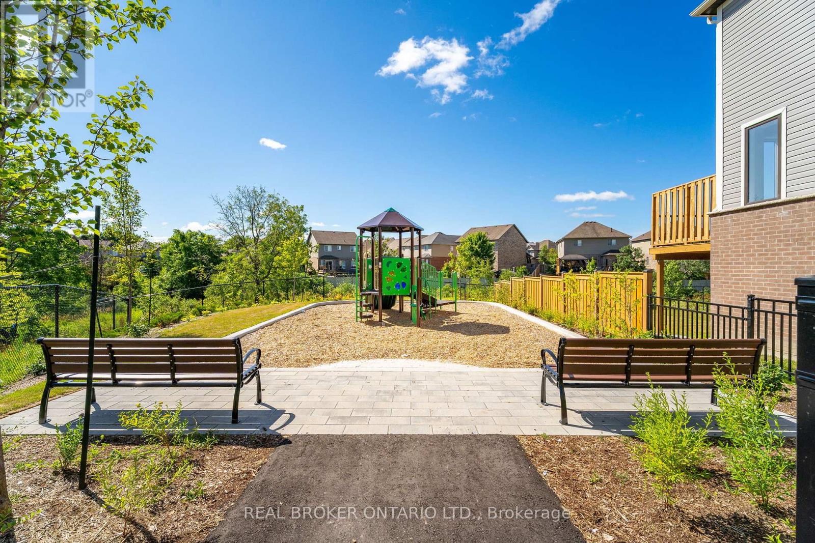 Photo 22 of 22 690 Broadway, Orangeville ON