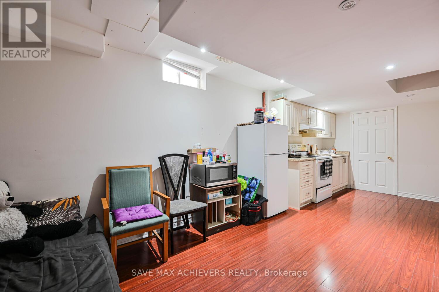 Photo 27 of 21 Riverplace Crescent, Brampton ON