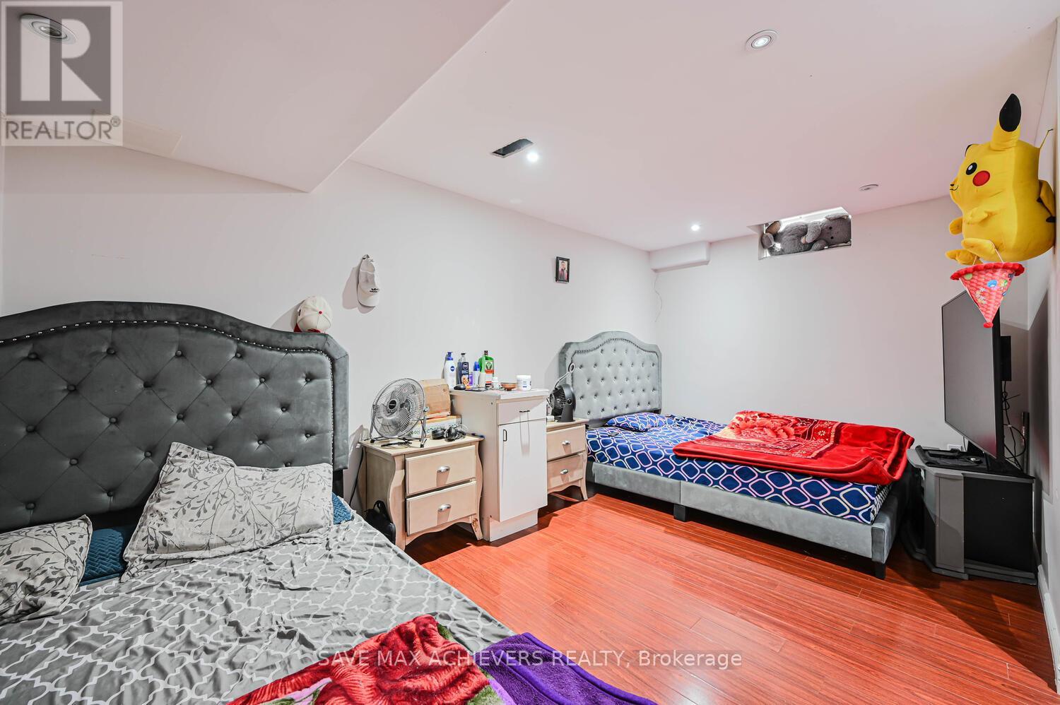 Photo 32 of 21 Riverplace Crescent, Brampton ON