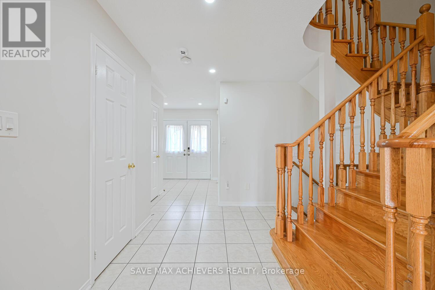 Photo 36 of 21 Riverplace Crescent, Brampton ON