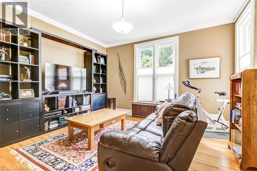 Photo 8 of 138 St James Street S, Waterford ON