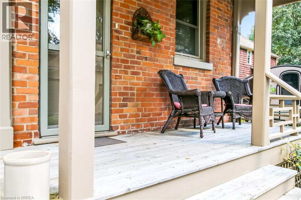 Photo 21 of 138 St James Street S, Waterford ON