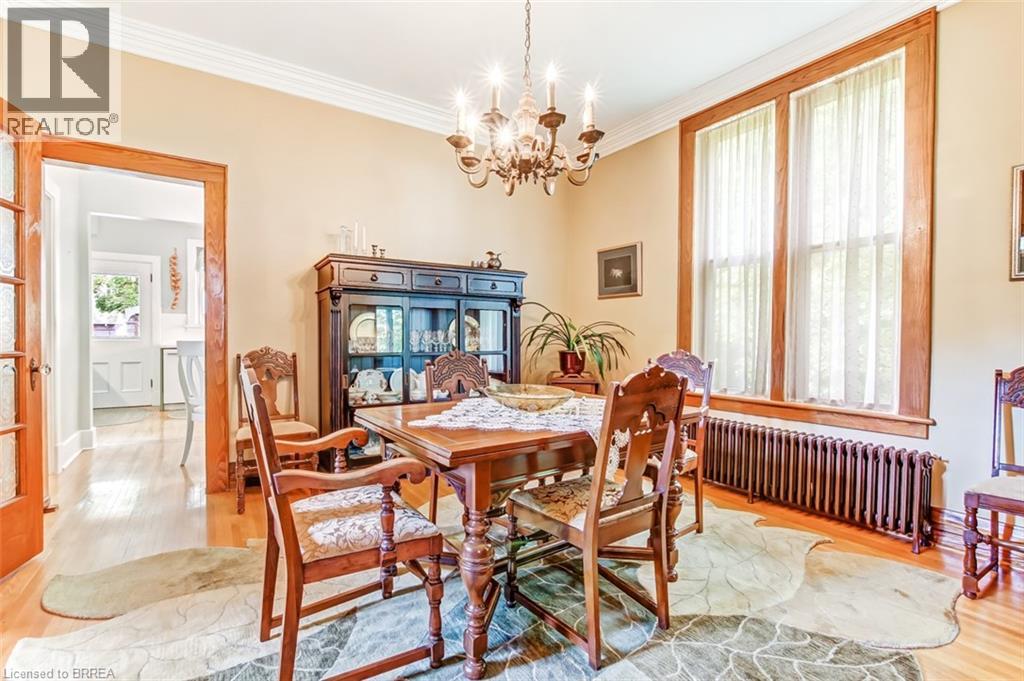 Photo 13 of 138 St James Street S, Waterford ON