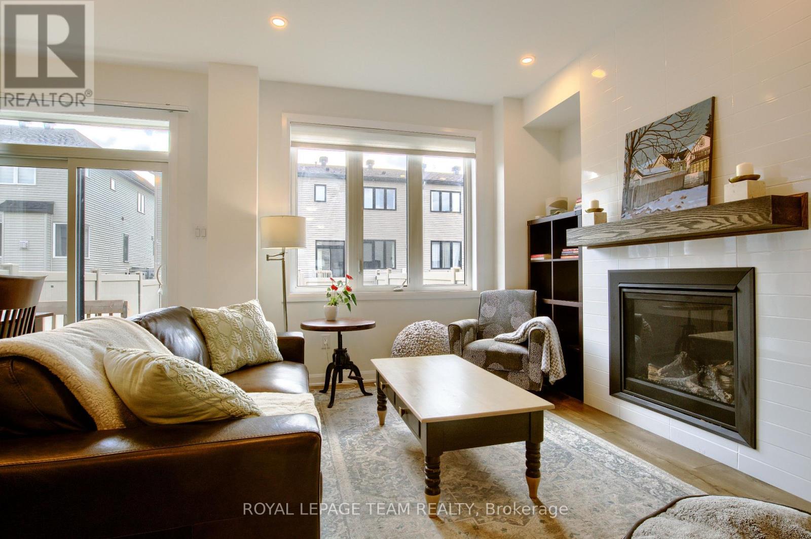 Photo 8 of 108 Maynooth Court, Ottawa ON