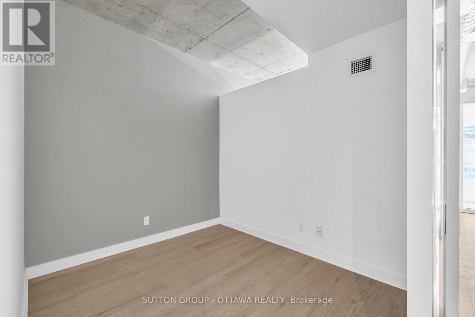 Photo 9 of 602 354 Gladstone Avenue, Ottawa ON