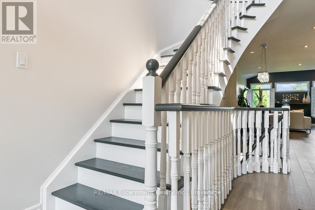 Photo 11 of 2357 Woodfield Road, Oakville ON