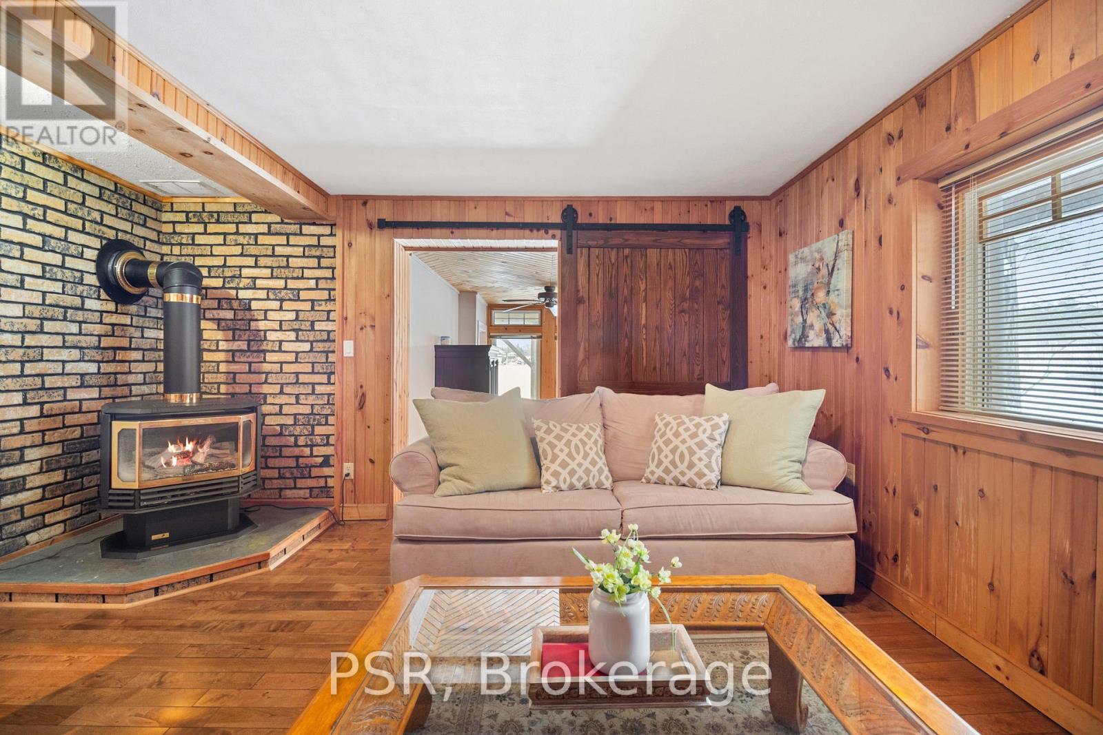 Photo 28 of 1166 Parkers Point Road, Gravenhurst ON