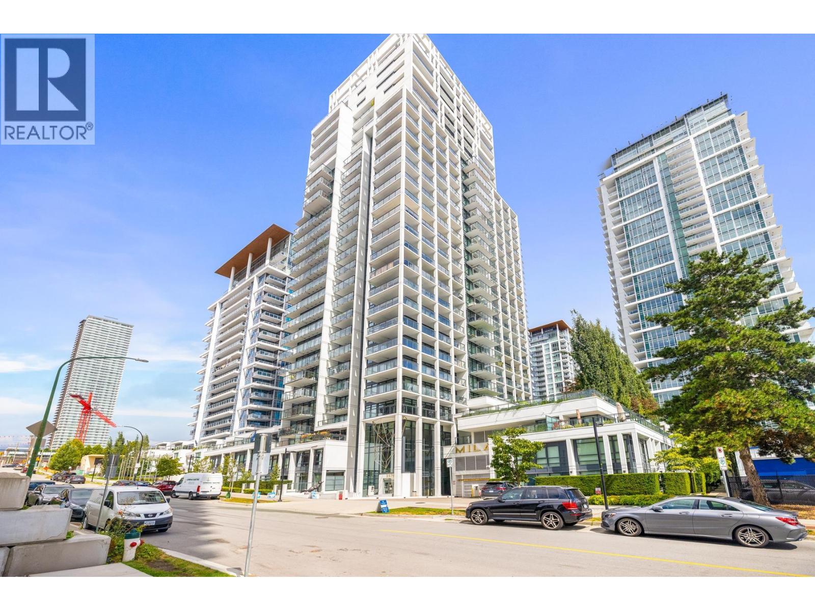 Photo 1 of 705 2378 Alpha Avenue, Burnaby BC