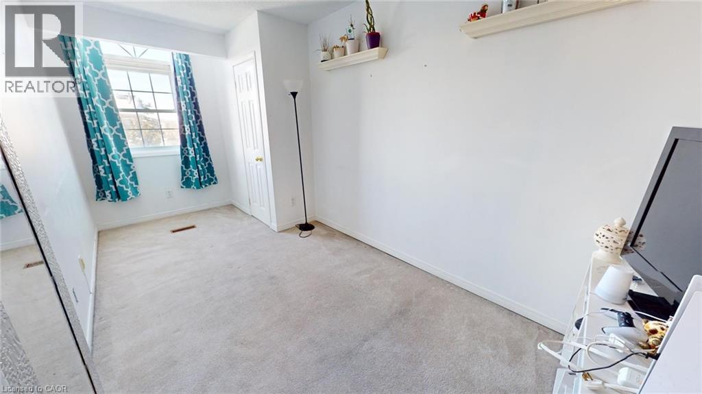Photo 16 of 119 Spring Road Unit 3, Georgina ON