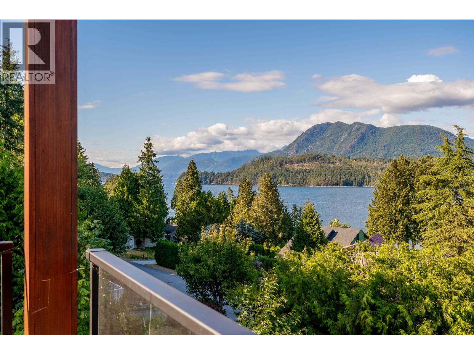 6159 S GALE AVENUE, Sechelt