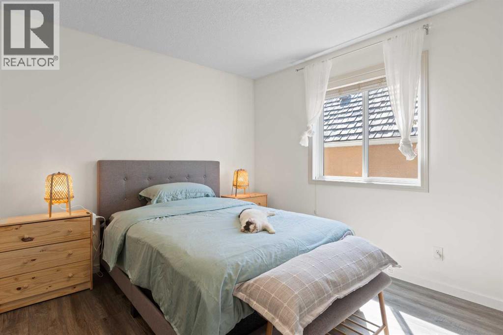 Single Family House for Sale in  Royal Ridge Rise NW Royal Oak Calgary 