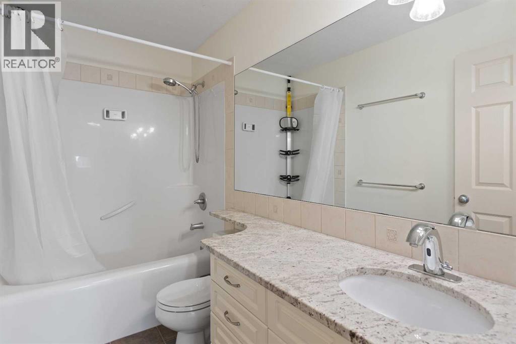 Single Family House for Sale in  Royal Ridge Rise NW Royal Oak Calgary 