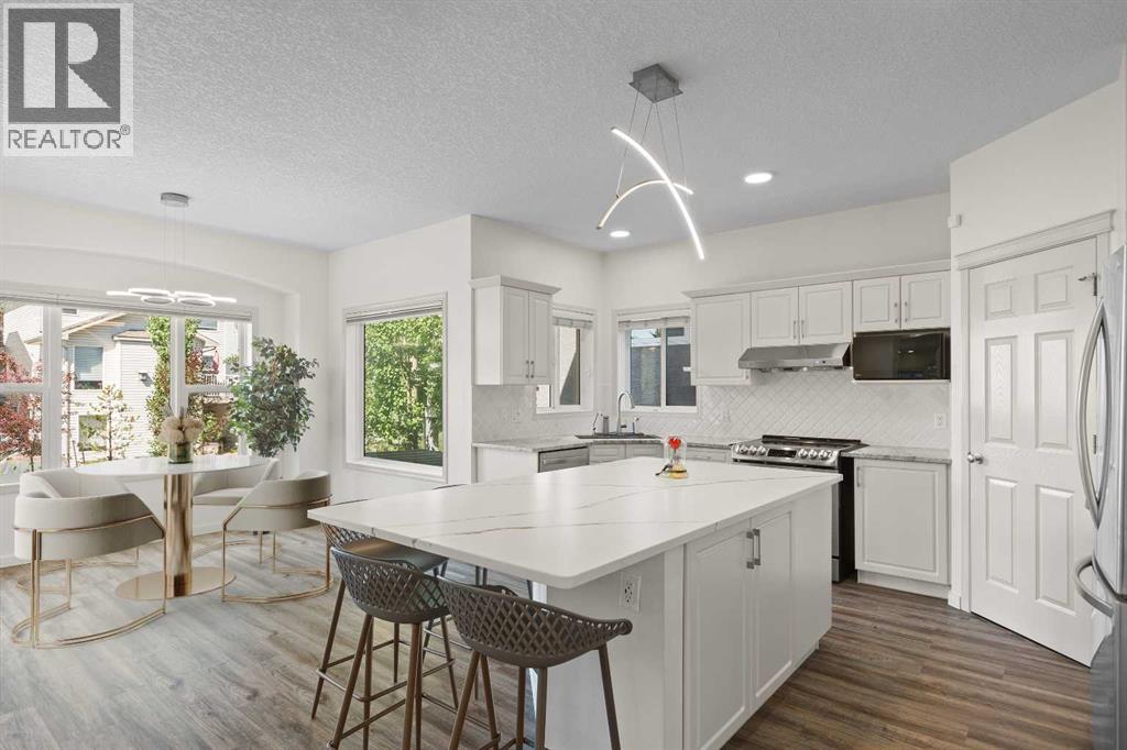Single Family House for Sale in  Royal Ridge Rise NW Royal Oak Calgary 