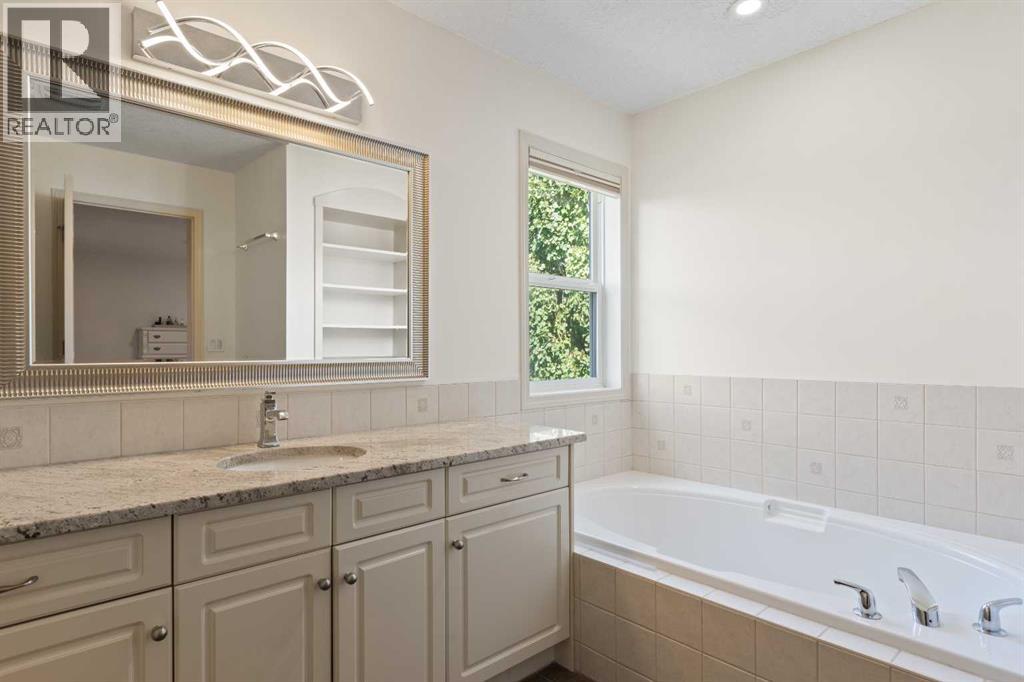 Single Family House for Sale in  Royal Ridge Rise NW Royal Oak Calgary 