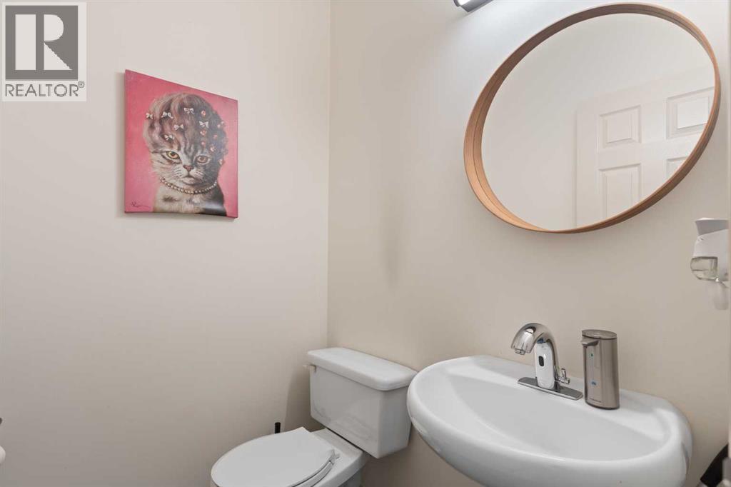 Single Family House for Sale in  Royal Ridge Rise NW Royal Oak Calgary 