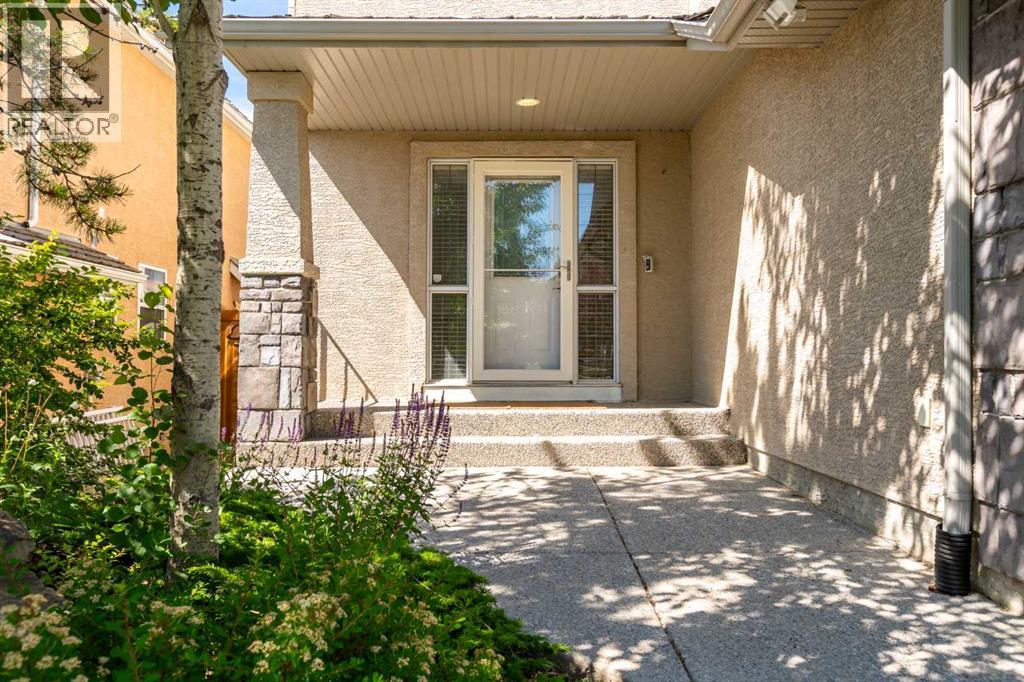 Single Family House for Sale in  Royal Ridge Rise NW Royal Oak Calgary 