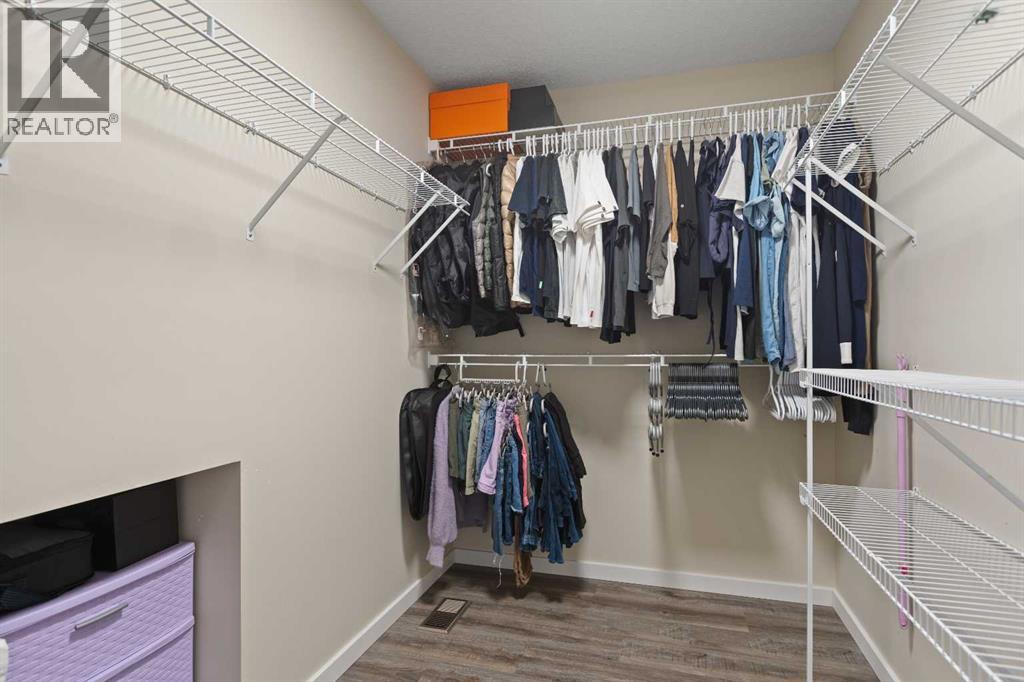 Single Family House for Sale in  Royal Ridge Rise NW Royal Oak Calgary 