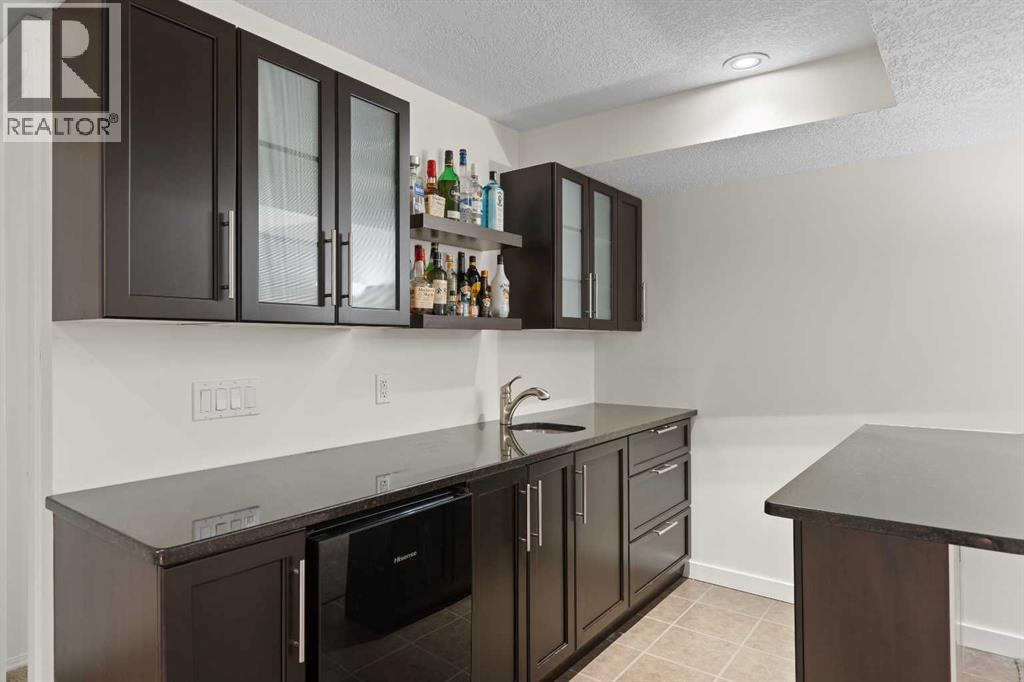 Single Family House for Sale in  Royal Ridge Rise NW Royal Oak Calgary 