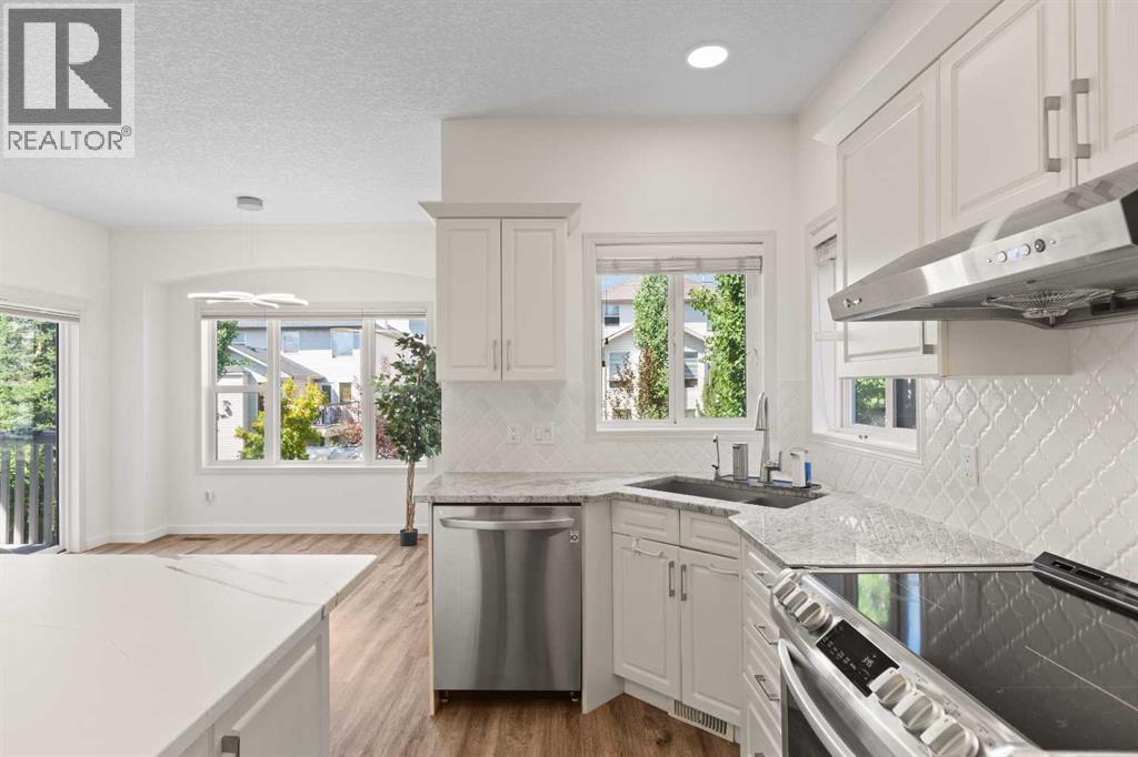 Single Family House for Sale in  Royal Ridge Rise NW Royal Oak Calgary 