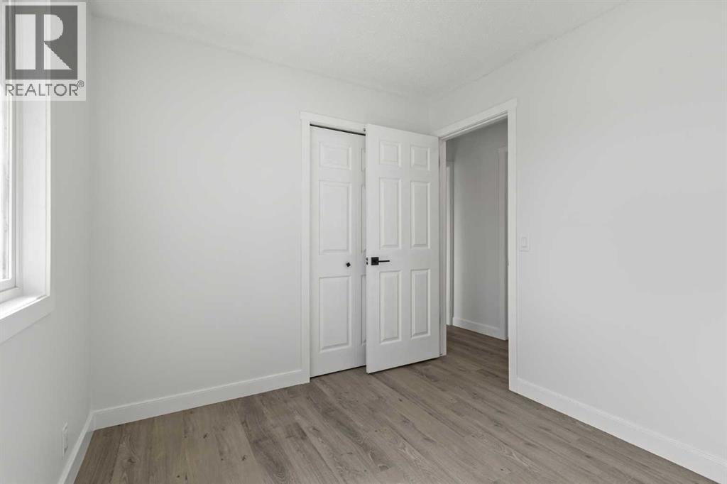 Single Family House Bungalow for Sale in  Abingdon Crescent NE Abbeydale Calgary 