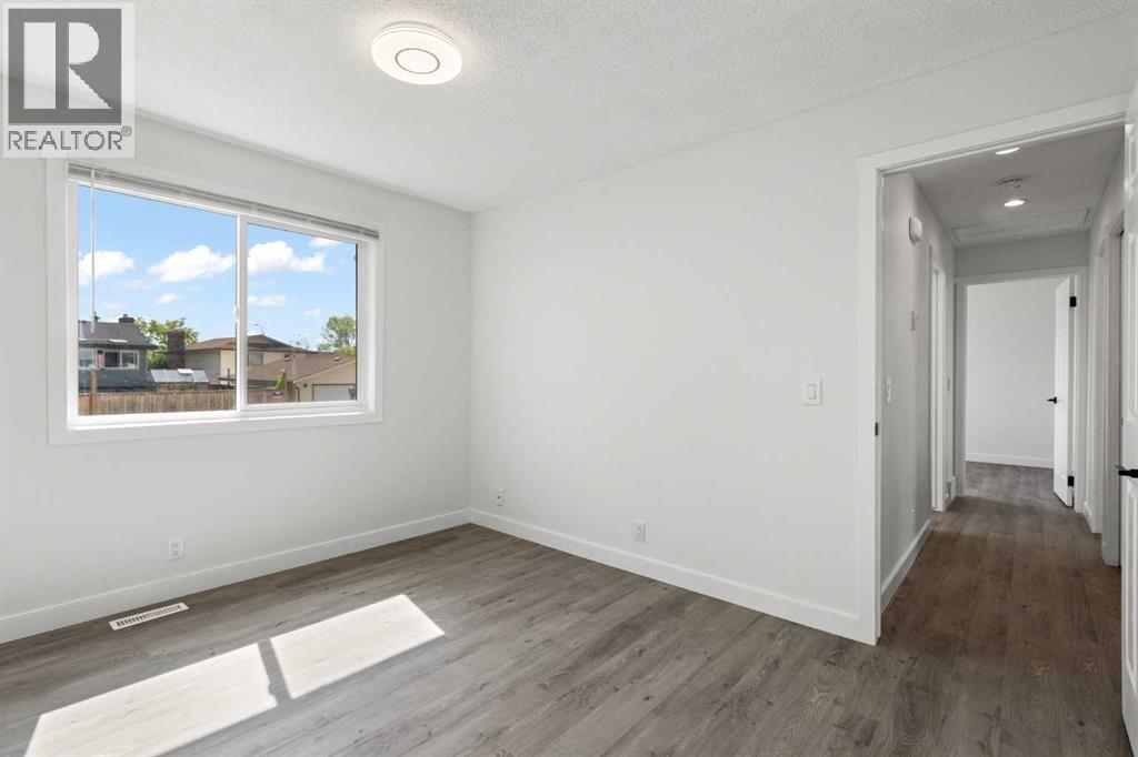 Single Family House Bungalow for Sale in  Abingdon Crescent NE Abbeydale Calgary 