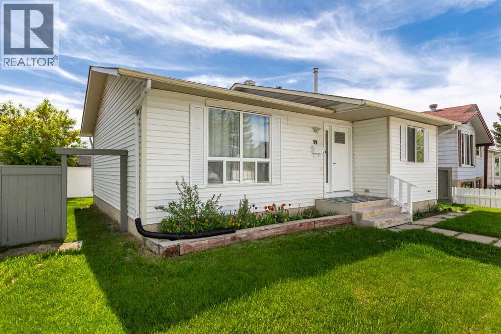 Single Family House Bungalow for Sale in  Abingdon Crescent NE Abbeydale Calgary 