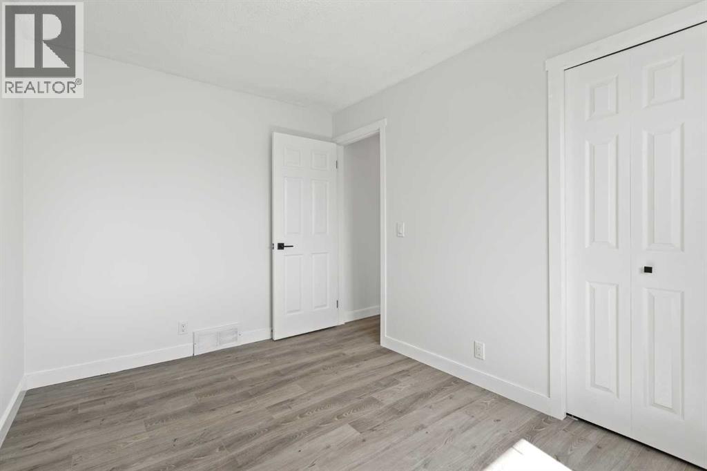 Single Family House Bungalow for Sale in  Abingdon Crescent NE Abbeydale Calgary 