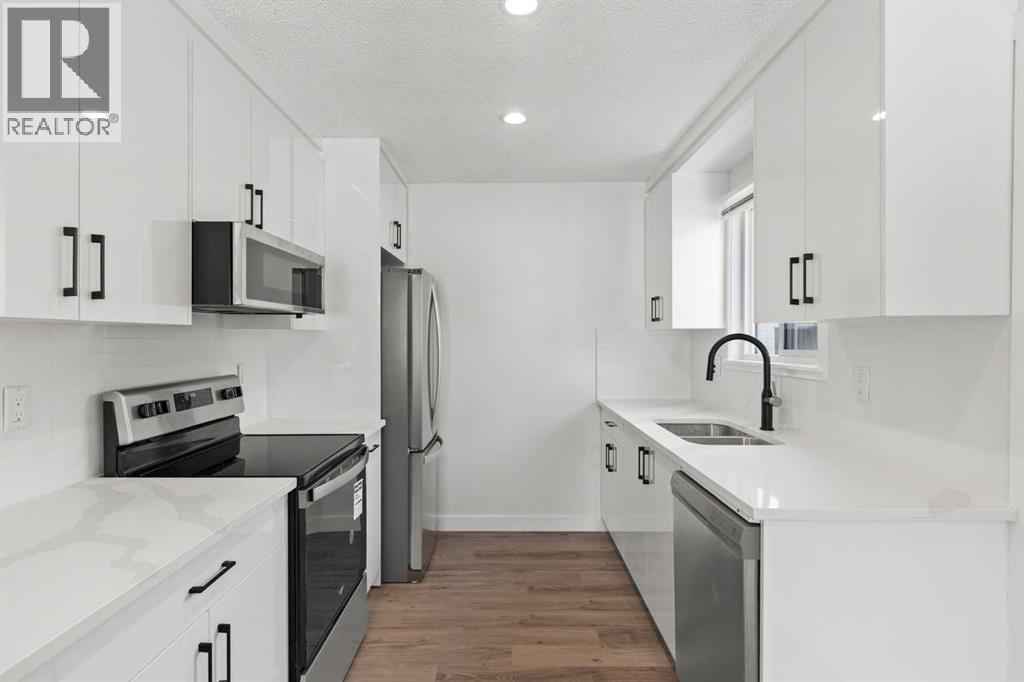 Single Family House Bungalow for Sale in  Abingdon Crescent NE Abbeydale Calgary 